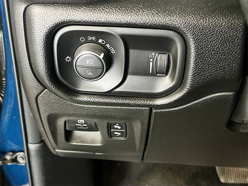 Used 2020 RAM 1500 Big Horn image 10