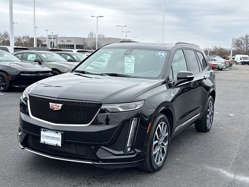 Used 2024 Cadillac XT6 Sport image 8