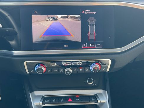 Used 2022 Audi Q3 2.0T Premium image 24