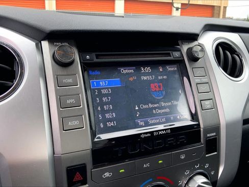 Used 2015 Toyota Tundra SR5 w/ SR5 Upgrade Package image 30