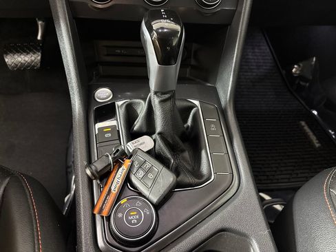 Used 2024 Volkswagen Tiguan Wolfsburg Edition AWD/4WD image 20