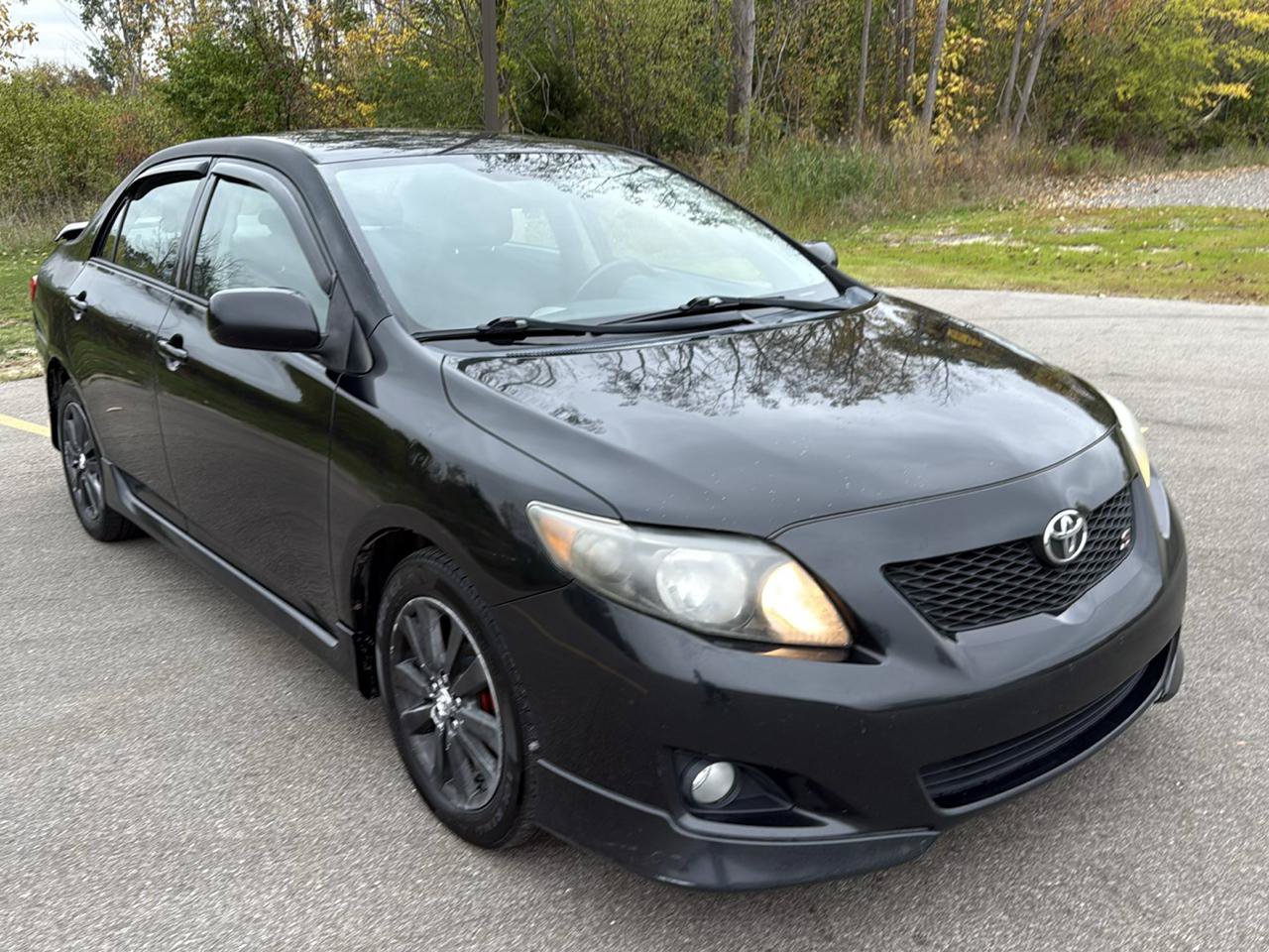 Used 2009 Toyota Corolla S w/ Sport Pkg FWD image 3