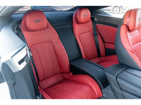 Used 2023 Bentley Continental GT V8 image 39