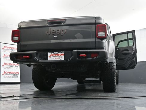 Used 2023 Jeep Gladiator Rubicon w/ Cold Weather Group image 46