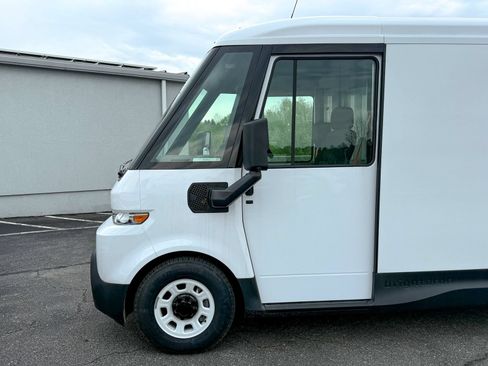 New 2026 Chevrolet Brightdrop 400 w/ Battery Pack, Max Range AWD/4WD image 9