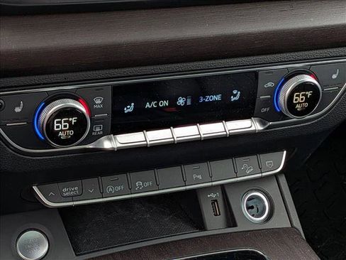 Certified 2023 Audi Q5 2.0T Premium w/ Convenience Package image 11