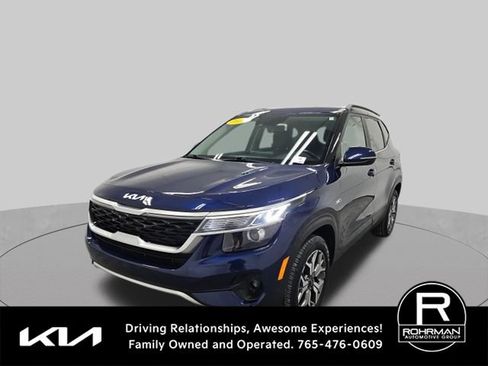 Used 2023 Kia Seltos EX AWD/4WD image 1