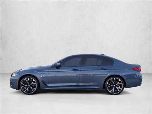 Used 2023 BMW 530e xDrive w/ Premium Package AWD/4WD image 9