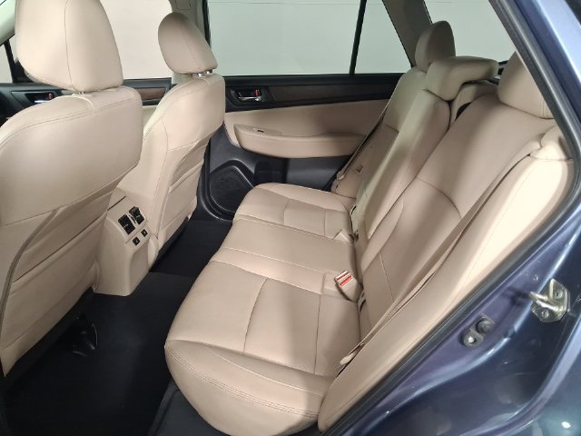 Used 2016 Subaru Outback 2.5i Limited AWD/4WD image 23
