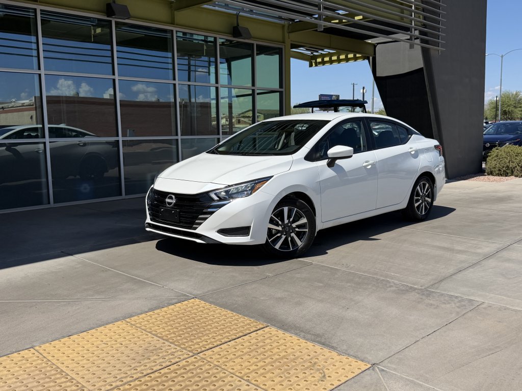 Used 2025 Nissan Versa SV w/ Trunk Package FWD image 1