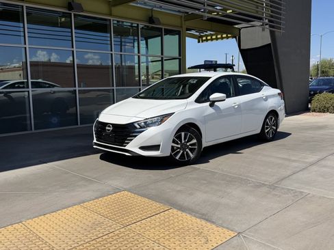 Used 2025 Nissan Versa SV w/ Trunk Package FWD image 1