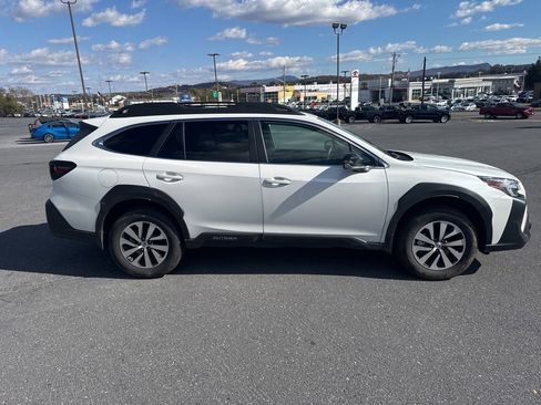 Certified 2025 Subaru Outback Premium image 6