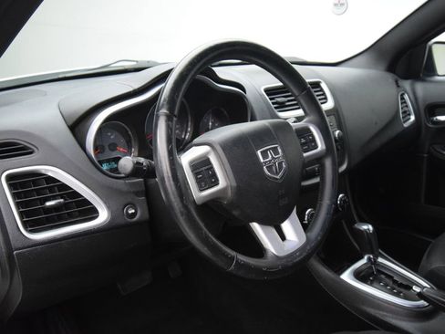 Used 2013 Dodge Avenger SXT FWD image 19