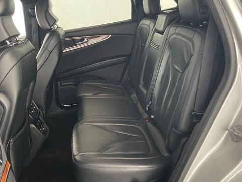 Used 2019 Lincoln Nautilus Reserve w/ Driver Assistance Package image 45