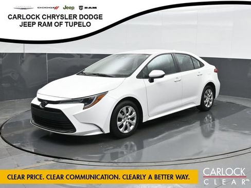 Used 2024 Toyota Corolla LE FWD image 8