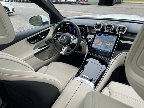 Used 2026 Mercedes-Benz GLC 300 GLC 300 image 34