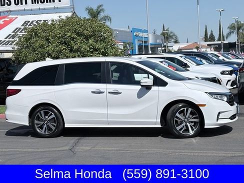 Used 2024 Honda Odyssey Touring image 4