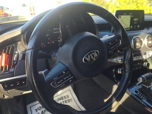 Used 2018 Ford F150 XLT w/ Equipment Group 302A Luxury image 4