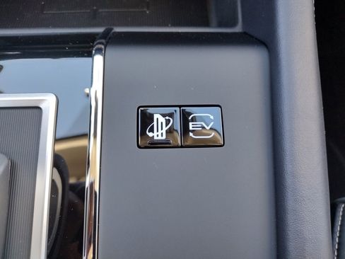 New 2025 Mitsubishi Outlander SE image 23