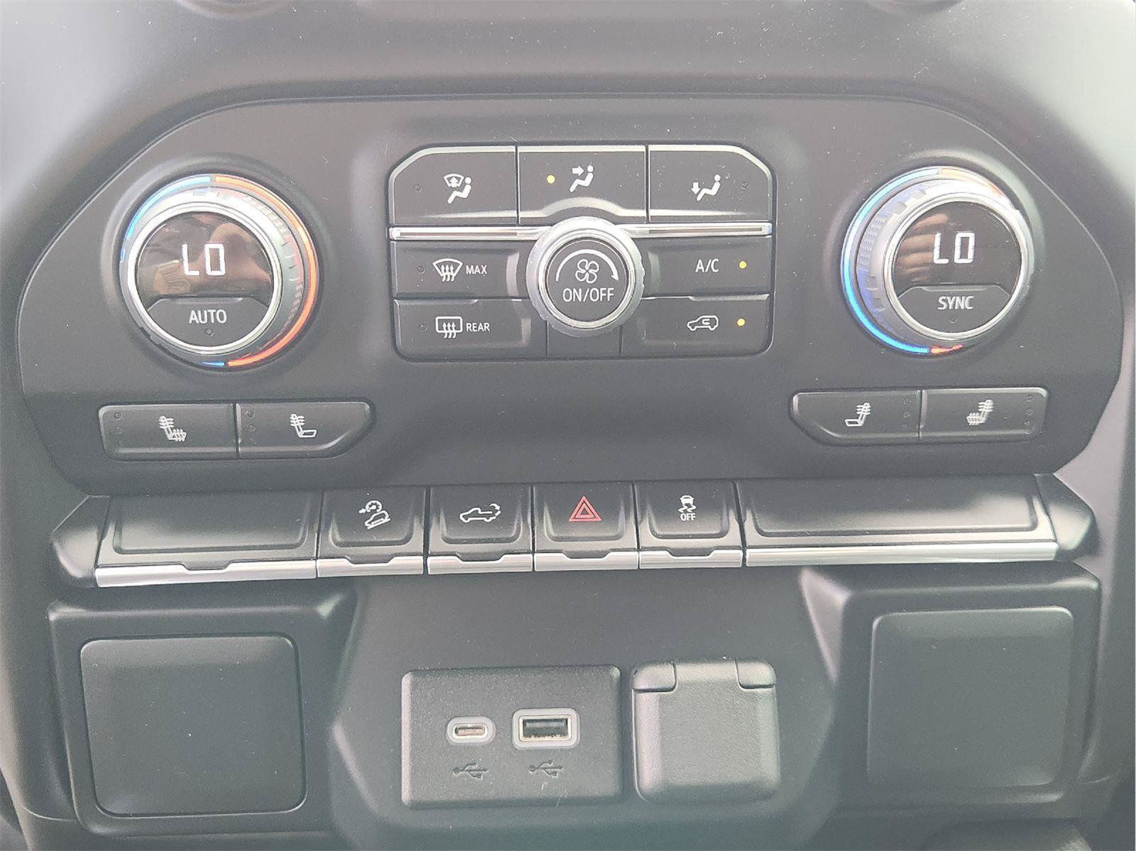 Used 2022 Chevrolet Silverado 1500 RST AWD/4WD image 19