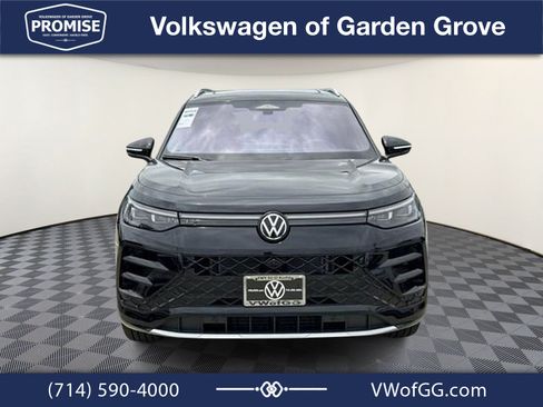 New 2026 Volkswagen Tiguan SEL R-Line AWD/4WD image 3