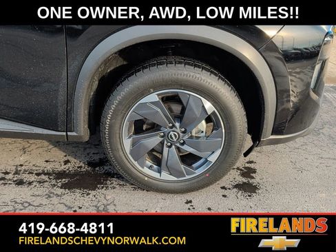 Used 2024 Nissan Rogue SV image 9