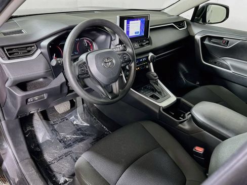 Used 2025 Toyota RAV4 LE AWD/4WD image 9