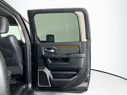 Used 2024 RAM 2500 Laramie image 30