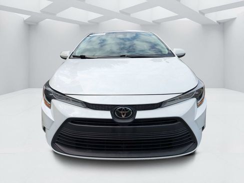 Used 2023 Toyota Corolla LE FWD image 8