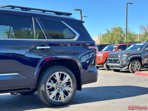 Certified 2025 Toyota Sequoia Capstone AWD/4WD image 10