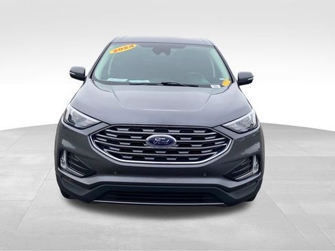 Used 2024 Ford Edge Titanium AWD/4WD image 2