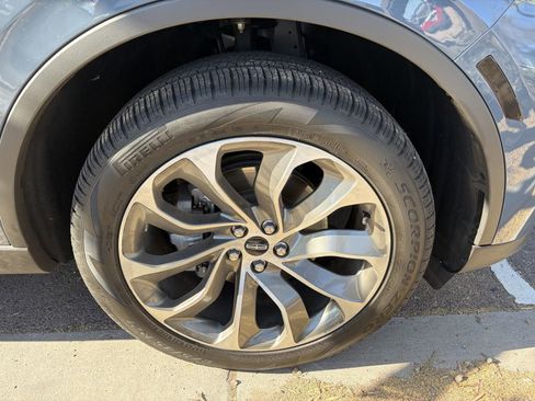 Used 2025 Lincoln Aviator Reserve AWD/4WD image 7