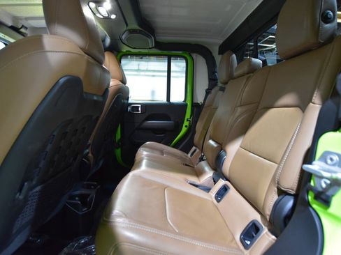 Used 2021 Jeep Gladiator Rubicon w/ Dual Top Group image 52