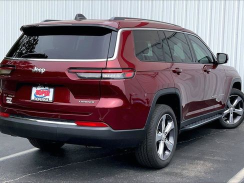 Used 2022 Jeep Grand Cherokee L Limited w/ Trailer Tow Group (B) AWD/4WD image 11