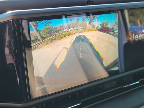 Used 2025 Jeep Wrangler Sahara w/ Safety Group image 23