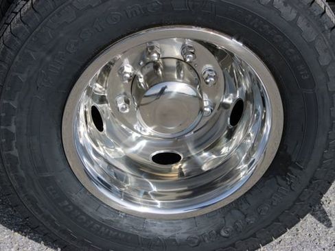 Used 2024 RAM 3500 Tradesman w/ Chrome Appearance Group AWD/4WD image 26