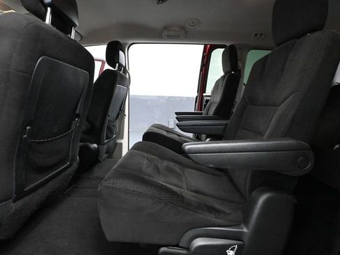 Used 2014 Dodge Grand Caravan SXT w/ Rear Park Assist Package image 33