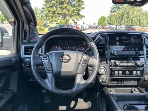 Used 2021 Nissan Titan PRO-4X w/ Pro-4x Convenience Package AWD/4WD image 15