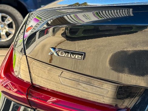 Used 2019 BMW 330i xDrive 330i xDrive AWD 4dr Sedan image 29
