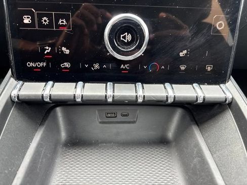 Used 2025 GMC Terrain Elevation AWD/4WD image 24