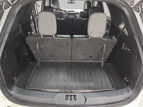 Used 2020 Ford Explorer XLT w/ Equipment Group 202A image 16