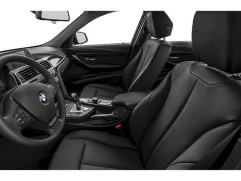 Used 2018 BMW 320i xDrive Sedan AWD/4WD image 12