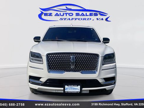 Used 2018 Lincoln Navigator Reserve w/ Technology Package AWD/4WD image 2