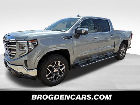 New 2026 GMC Sierra 1500 SLT w/ SLT Premium Plus Package AWD/4WD image 4