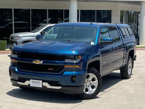 Used 2018 Chevrolet Silverado 1500 LT w/ Texas Edition AWD/4WD image 10