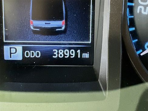 Used 2022 Toyota Tacoma SR5 image 32