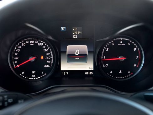 Used 2018 Mercedes-Benz GLC 300 4MATIC image 26