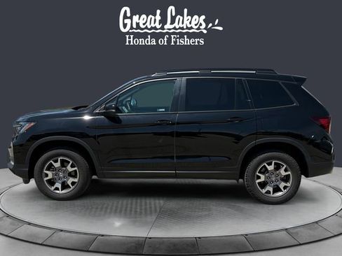 Used 2023 Honda Passport TrailSport image 2