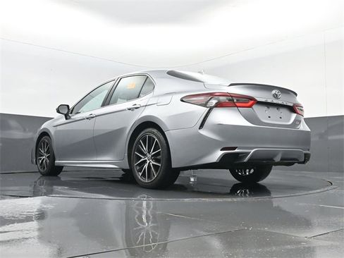 Used 2022 Toyota Camry SE image 22