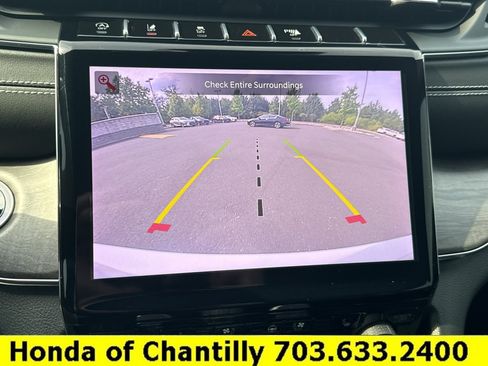 Used 2024 Jeep Grand Cherokee L Overland w/ Luxury Tech Group IV AWD/4WD image 15